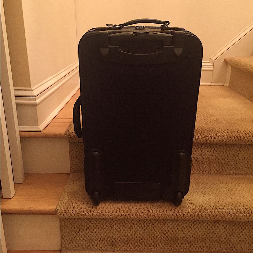 Coach like new rolling classic luggage -beautiful in simplicity-travel in style